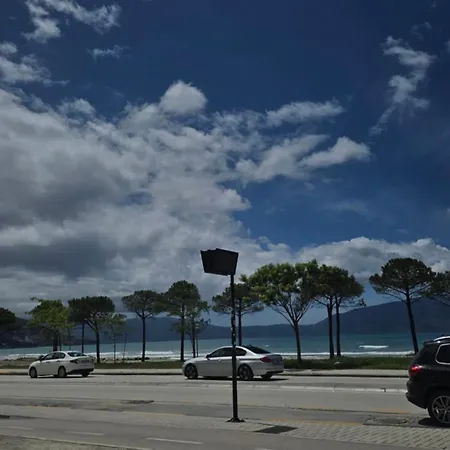 公寓 Eljos Vlorë